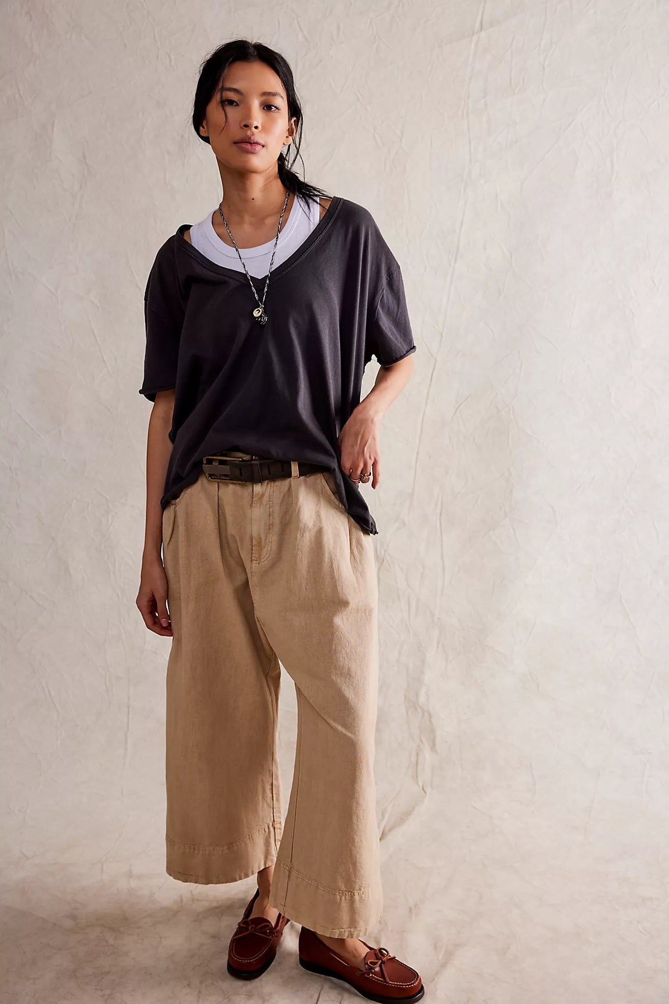 Free People We The Free Nina V-Neck Tee/Black